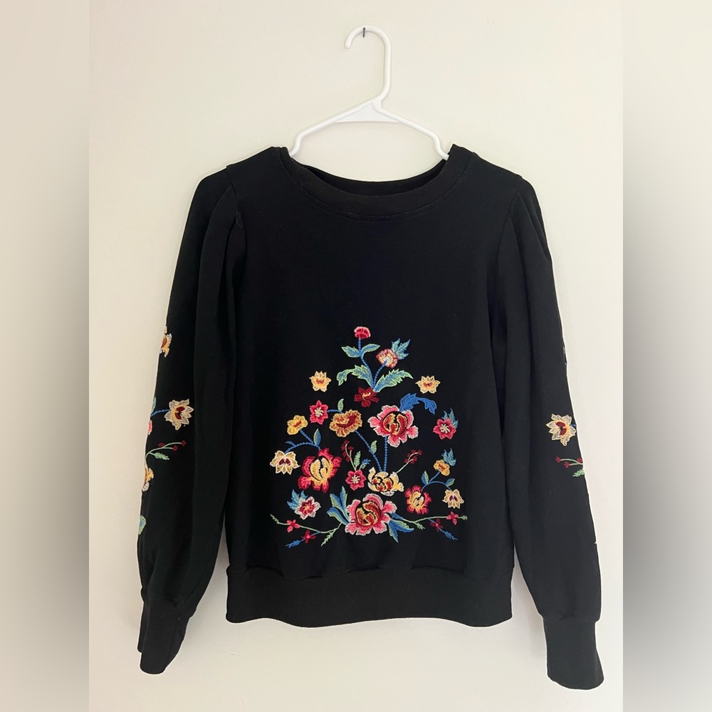 Blue Rain Apparel | Black Floral Embroidered Sweatshirt | Color: Black | Size: S